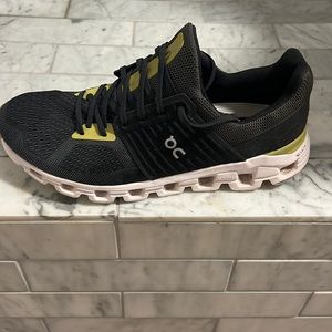 On Cloudswift running shoe, men’s size 9
